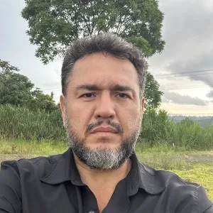 Fabian - profesor de ingeniería - Alajuela