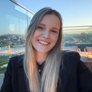 Ayca - Özel yetenekli öğrenciler öğretmeni - İstanbul