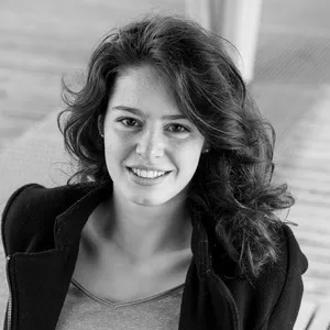 Rachel - Prof d'histoire - géo - Pessac