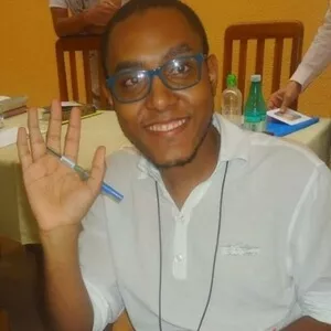 Pedro Henrique - Professor de Filosofia - 37190-000