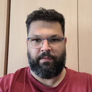 Florin - Profesor de informatică - Brașov