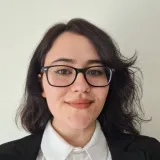 Elif - İngilizce öğretmeni - 