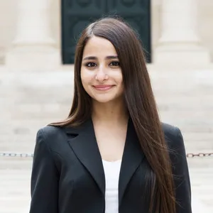 Lucia - Prof de maths - Paris