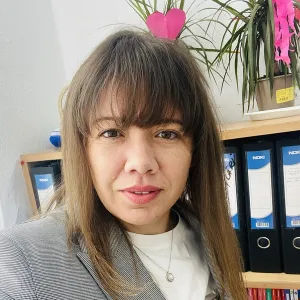 Alexandra - Profesor de limba română - Catanele