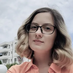 Roxana - Profesor de limba română - Brașov