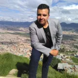 Sebastian - profesor de ciencias sociales - Bogotá