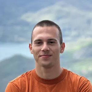 Stefan - nastavnik hemije - Нови Сад