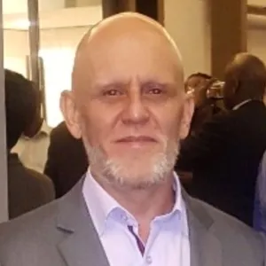 Gary - Profe de inglés - El Jimenado