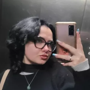 Júlia - Prof de inglês - Alfenas