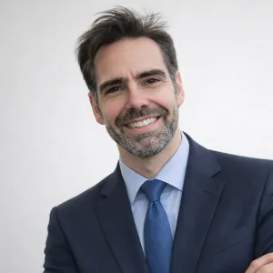Luis - profesor de finanzas - Inca