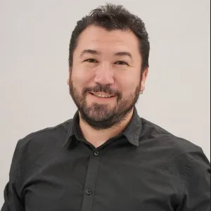Mijail - Profesor de economía - Santiago
