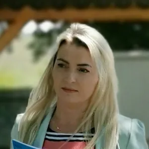 Alice - Profesor de limba română - Tecuci