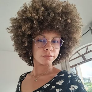 Maria - Prof de inglês - Fábricas