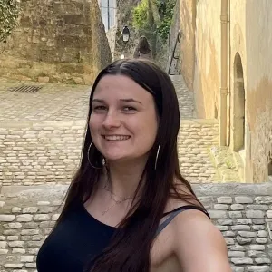 Romane - Prof d'aide aux devoirs - Rouen