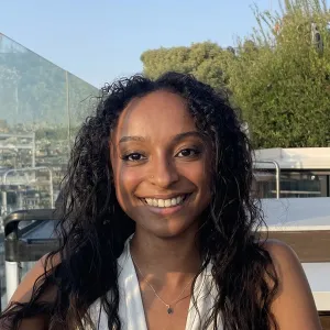Aicha - Prof d'histoire - Antony