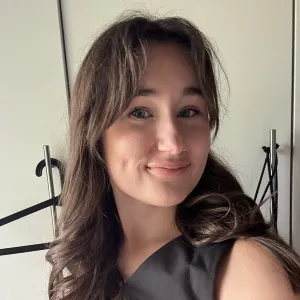 Julia - Prof de maths - Belleau