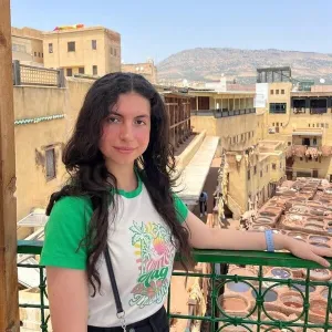 Aya - Prof de maths - Fes