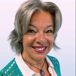 Lola - profesor de yoga - Sevilla