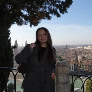 Simona - Profesor de Engleză - București