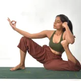 Vaishnavi - Yoga instructor - Mumbai