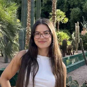 Manon - Prof de SVT - Paris