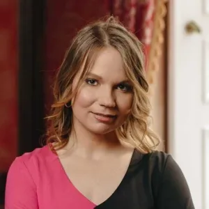 Emese - történelem magántanár - Budapest