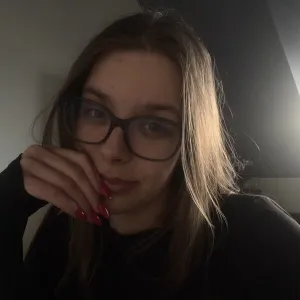 Laura - angol nyelv magántanár - Baja