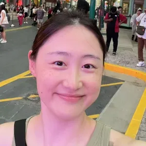 Betsy - English tutor - Toronto