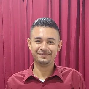 Benigno - prof de Comercio - Panamá