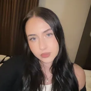 Ramona - Profesor de pregătire pentru bacul la geografie - București