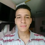 Julian - profesor de arteterapia - Bello