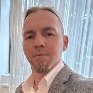 Олександр - викладач вокалу - Миколаїв