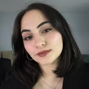 Asya - İngilizce öğretmeni - 