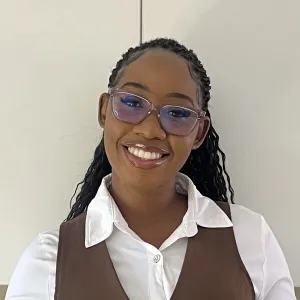 Busi - English tutor - Dubai