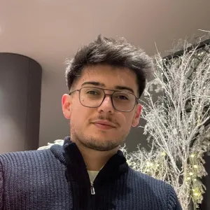 Emre - Matematik öğretmeni - Tokat