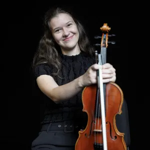 Olena - Violin tutor - Montreal