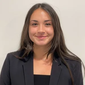 Leona - Piano tutor - London