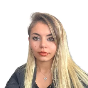 Hazal - Matematik öğretmeni - Adana