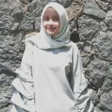 Aulia - Guru ekonomi - Kraksaan