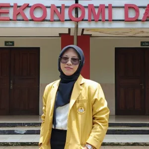 Atika Dewi - Guru matematika - Purwokerto