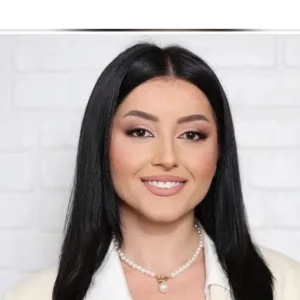 Adelina - Lehrkraft für Albanisch - Wien