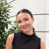 Lucia - učiteľka francúzštiny - Bratislava