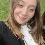 Giulia - Insegnante di aiuto compiti - Milano