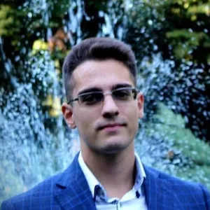 Iulian - Profesor de drept penal - București