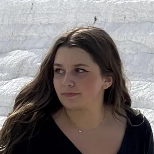 Nina - Prof de soutien pour élèves avec handicap - Esbly