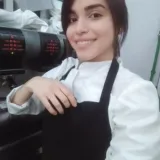 Alexandra - Profesor de pastelería - Santiago