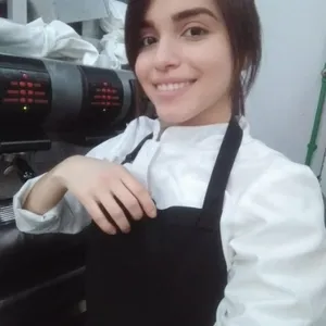 Alexandra - Profesor de pastelería - Santiago