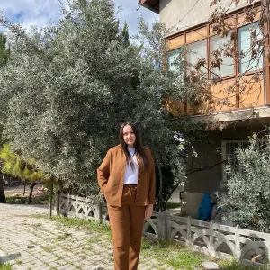 Rabia - Coğrafya öğretmeni - 