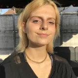 Rosalie - Prof d'anglais - Tournai