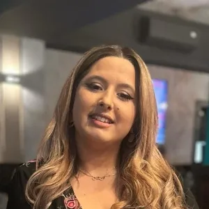 Mirela Madalina - Profesor de geografie de bază - Craiova